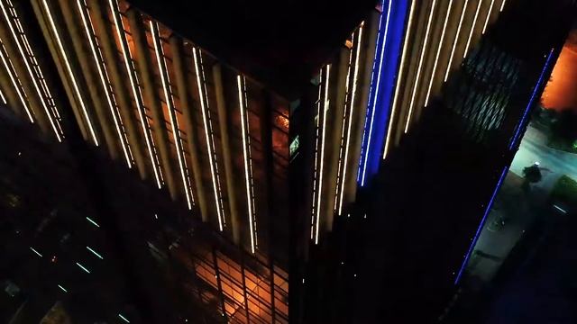 Reynold Philipsek :: Neon City смотреть онлайн