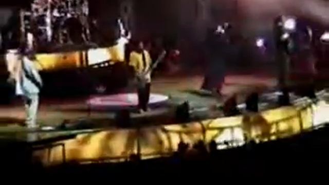 KoRn - 07 - A.D.I.D.A.S. Live At Canada 2000