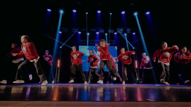 6. Hip-Hop (Люба Соколова) - школа танцев "Свои Люди" 2024 смотреть онлайн