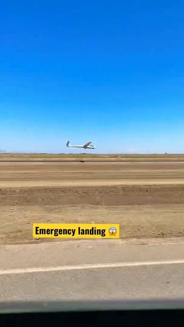 Glider does a smooth landing смотреть онлайн