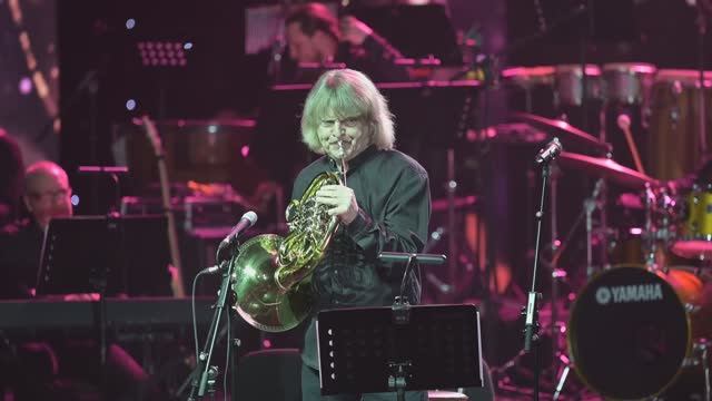 Аркадий Шилклопер - "TRIBUTE" в исполнении автора и джазового оркестра «Золотая труба» (Тюмень)