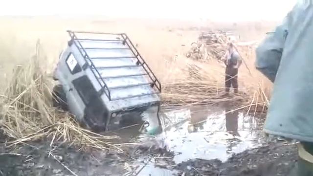 Уаз4х4 камыш, лужа и хорошее настроение смотреть онлайн