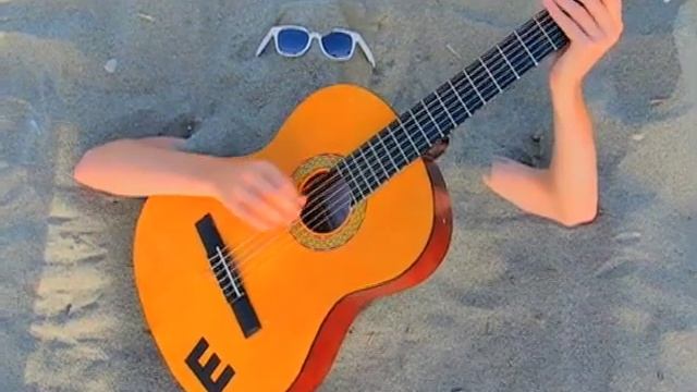 Emil - (L' Estate Ci Ha Portato Un Nuovo) Chitarrista Da Spiaggia смотреть онлайн