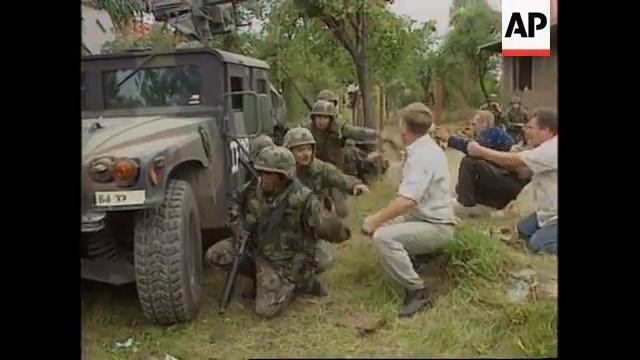 Mahala 1996. | Povratak Bošnjaka (Napad Srba na Bošnjake) PART 2 | AP Archive смотреть онлайн