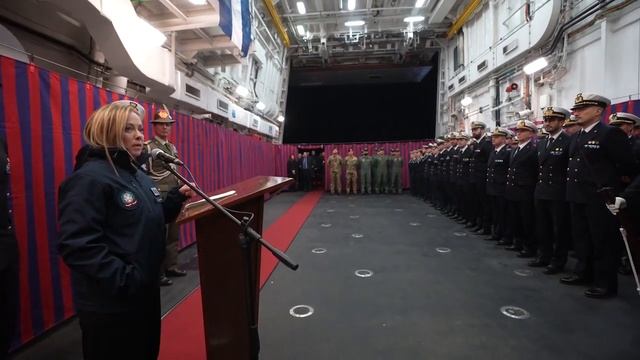 Sulla nave della Marina Militare italiana “Carabiniere”, durante la mia visita in Algeria смотреть онлайн