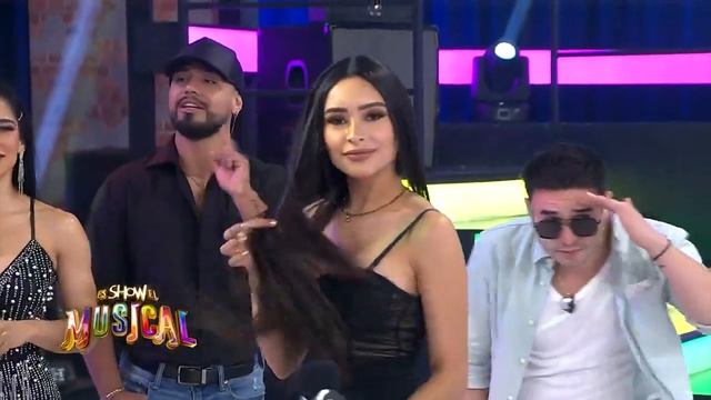 Ella es la nueva chica de Es Show El Musical | Es Show El Musical смотреть онлайн