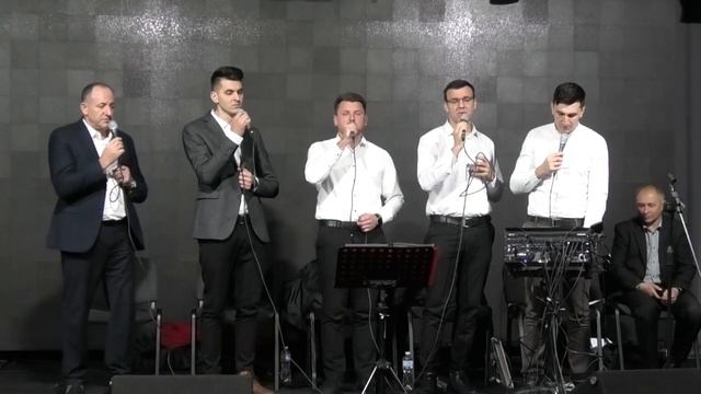 Як по хвилях бурхливих по життю ти ідеш - Гурт 