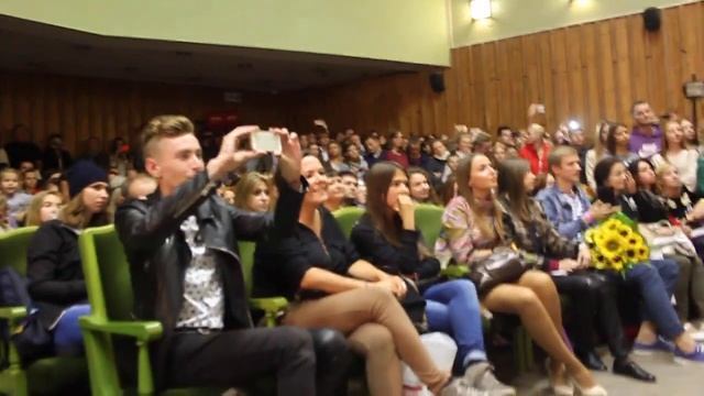 Підлітки зібралися подивится де їсть і з ким спит Фреймут смотреть онлайн