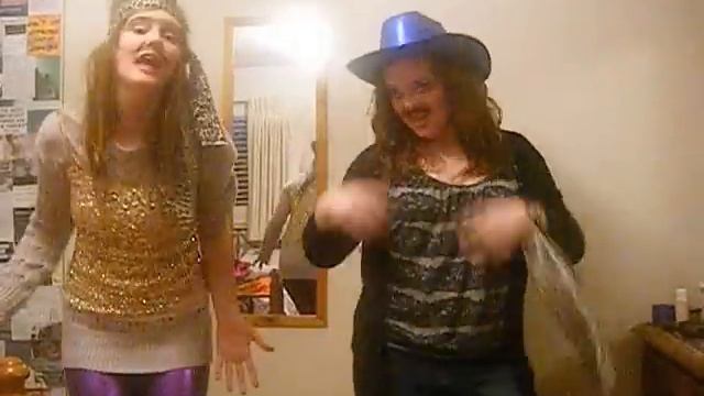 Call me maybe Parody - Jaymie and Rachelle смотреть онлайн