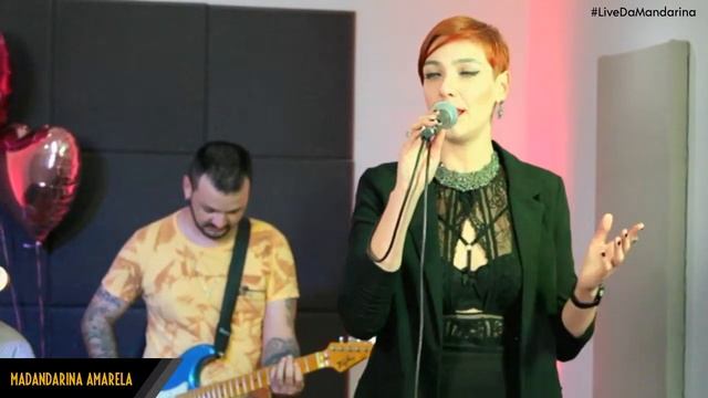 Live da Mandarina - Kiss Me смотреть онлайн