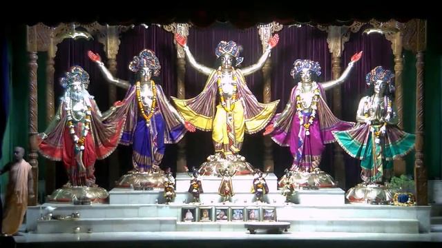 Mangal Arati, Sri Mayapur Dham - September 13, 2020 смотреть онлайн