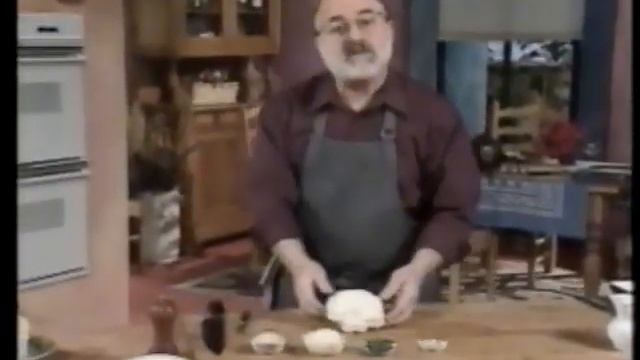 Carlo Cooks Italian- Polenta and Clams Cauliflower au Gratin (1994) смотреть онлайн