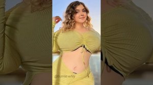 Marie Bunny - Thick Gamer Waifu  Digital Creator Model Curvy Instagram Facts Bio
