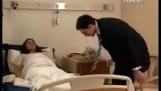 مسلسل سنوات الضياع (يحيى يزور رفيف في المستشفى) смотреть онлайн