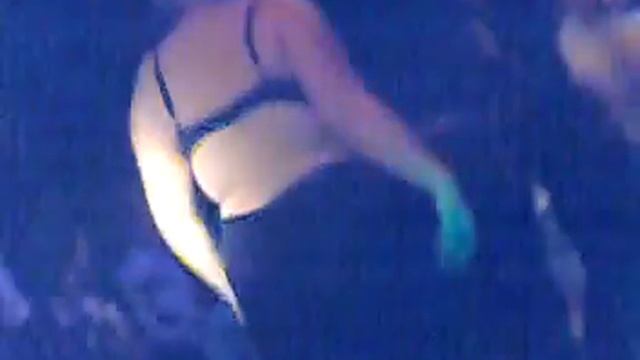 Drunk girl dancing only in tights and bra! смотреть онлайн
