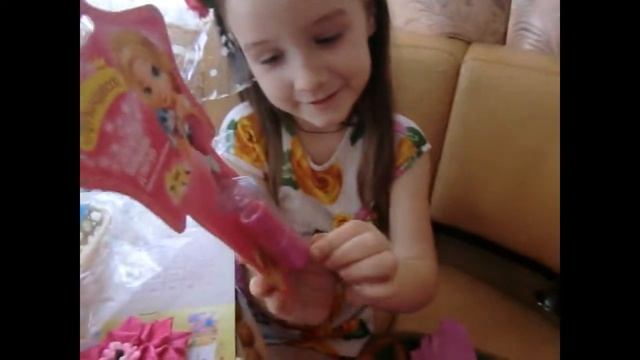 Подарки для Кати на 8 марта. Букет с зайками. Духи Hello Kity. смотреть онлайн