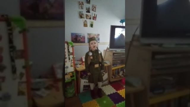 Полина Скворцова исполняет "Хочу быть как ты" смотреть онлайн