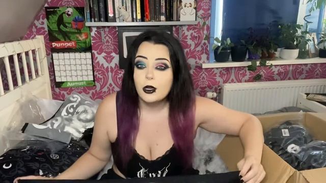 MEGA VEEL KORTING BIJ KILLSTAR!! | KILLSTAR SHOPLOG смотреть онлайн