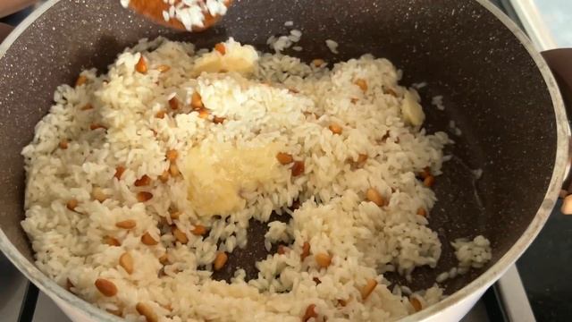 Enfes Tane Tane Pilav 😍 - ✅ Pratik Çam Fıstıklı Kuş Üzümlü Pilav Tarifi смотреть онлайн