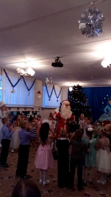 У тебя Дед Мороз вот такая борода 🎅... Хи, хи, хи, ха, ха, ха... смотреть онлайн
