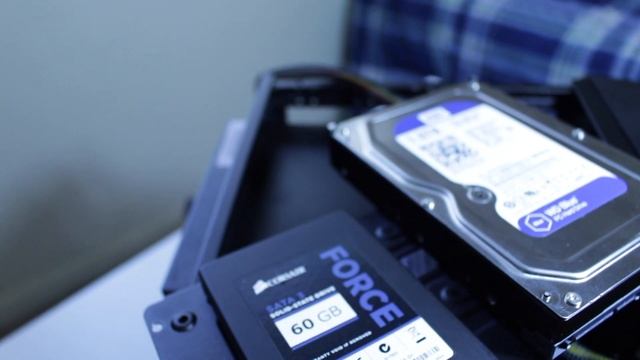 sub $300 ITX Gaming PC! (2017) смотреть онлайн