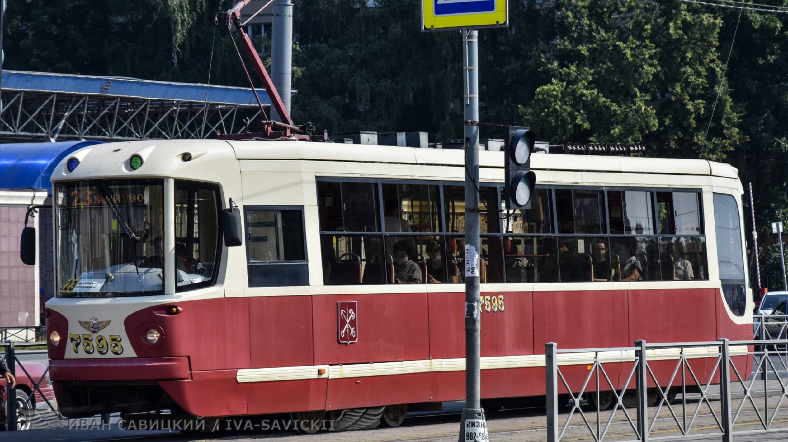 Трамваи ЛВС-86К и ЛМ-99АВН на маршруте №20 смотреть онлайн