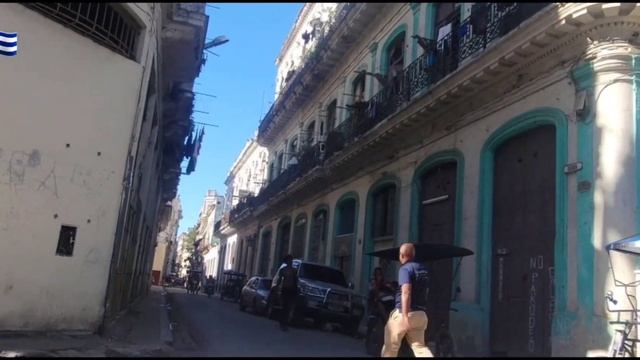 En el Casco histórico de la Habana Vieja Cuba y Muralla 👀👉🇨🇺 смотреть онлайн
