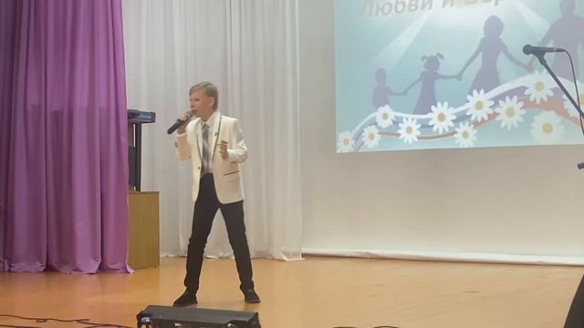 Весь зал пел вместе с Тимуром.Все что в жизни есть у меня.