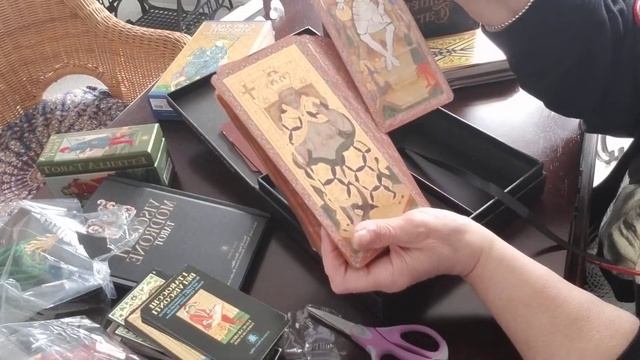 Visconti Modrone Tarot By Lo Scarabeo