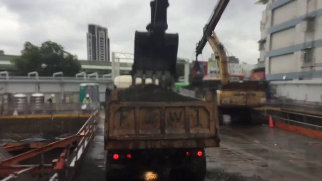 2019/1/18 Taipan Taiwam Komatsu Pc-300-LC deep reach excavator смотреть онлайн