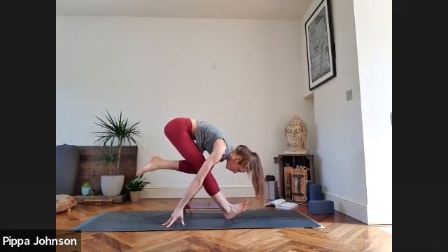 Yoga with Pippa - Rocket (level 3) смотреть онлайн