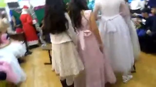 У нас в классе новый год 2 часть Я в розовом платье смотреть онлайн