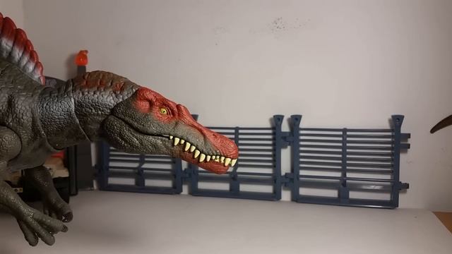 Mattel's Jurassic world: Comparing the Extreme Chompin' Spinosaurus and rex смотреть онлайн