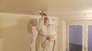 Трещины на потолке по стыку плит, как убрать