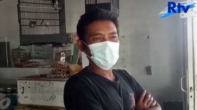 Detik Detik Tukang Rumput Dihantam Mobil Kijang Inova Hingga Terpental смотреть онлайн