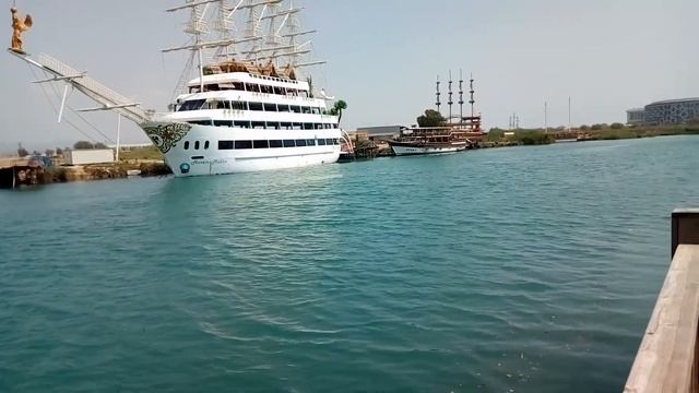 КРАСОТА РЯДОМ С ОТЕЛЕМ Riolavitas смотреть онлайн