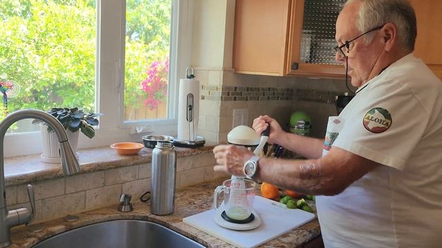 Best manual LIME JUICER available. смотреть онлайн