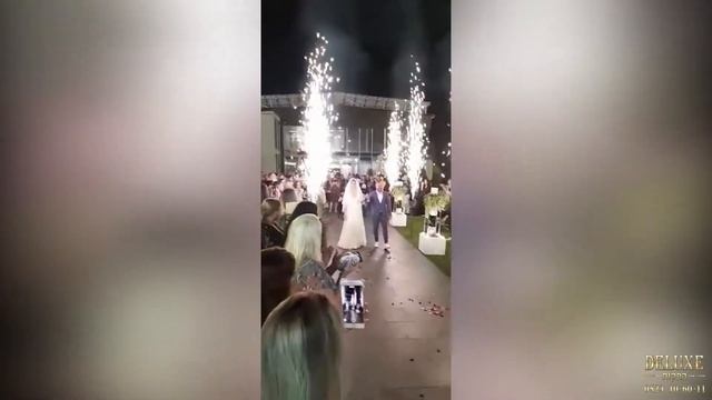 Фейерверки на столбиках на вход жениха и невесты в хупу смотреть онлайн