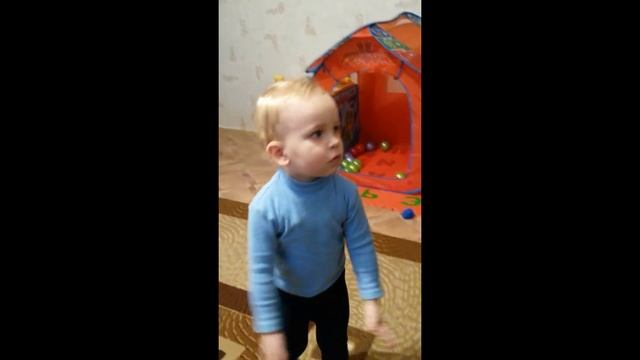 деспасито ,малыш танцует смотреть онлайн