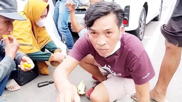 Durian Lai Kalimantan Yang Manis dan Legit смотреть онлайн