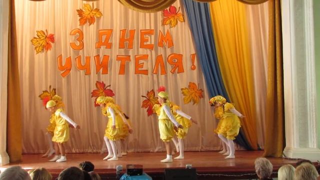 Молодша група ансамблю танцю "Асорті" - "Курчата" смотреть онлайн