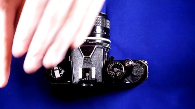 Nikon FM2 Video 2: Load Film, Change Lenses, Battery, Take a Photo, and Double Exposures смотреть онлайн