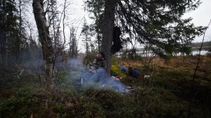 Пеший поход на озеро в тайгу. Рыбалка на щуку. Быт в лесу.