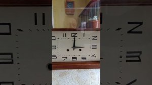 Настольные часы с боем Янтарь