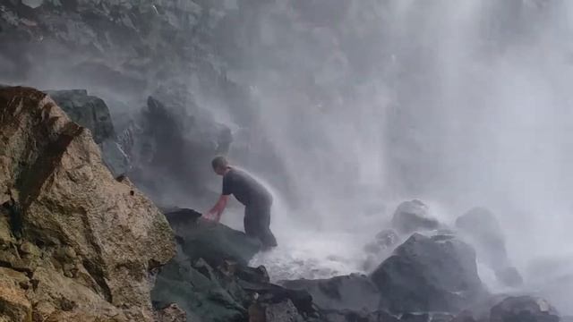 Sister taking a shower смотреть онлайн