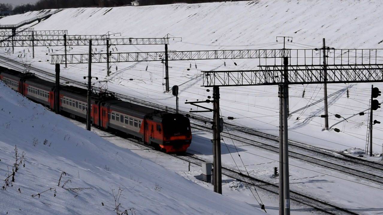 Электропоезд ЭД9М-0232 смотреть онлайн