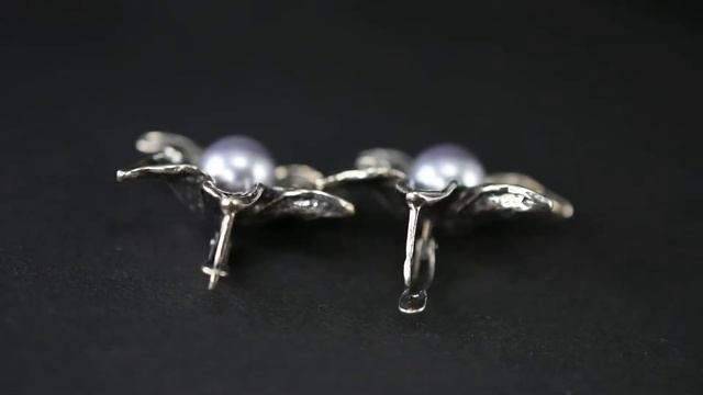 Серьги STAR FLOWER мельхиор с посеребрением и хрустальным жемчугом