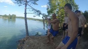 Прыжки в карьере в Новинке|Прыжок с 15 метров в воду