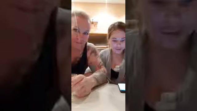 Саша и Мася Шпак - Мещанские(@aleksander.shpak и masyashpakofficial) • Instagram смотреть онлайн