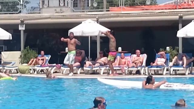 Sun City Apartments, Side смотреть онлайн